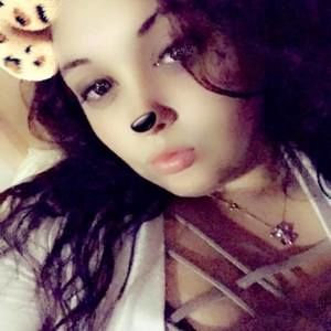 Meet your Posher, Selena